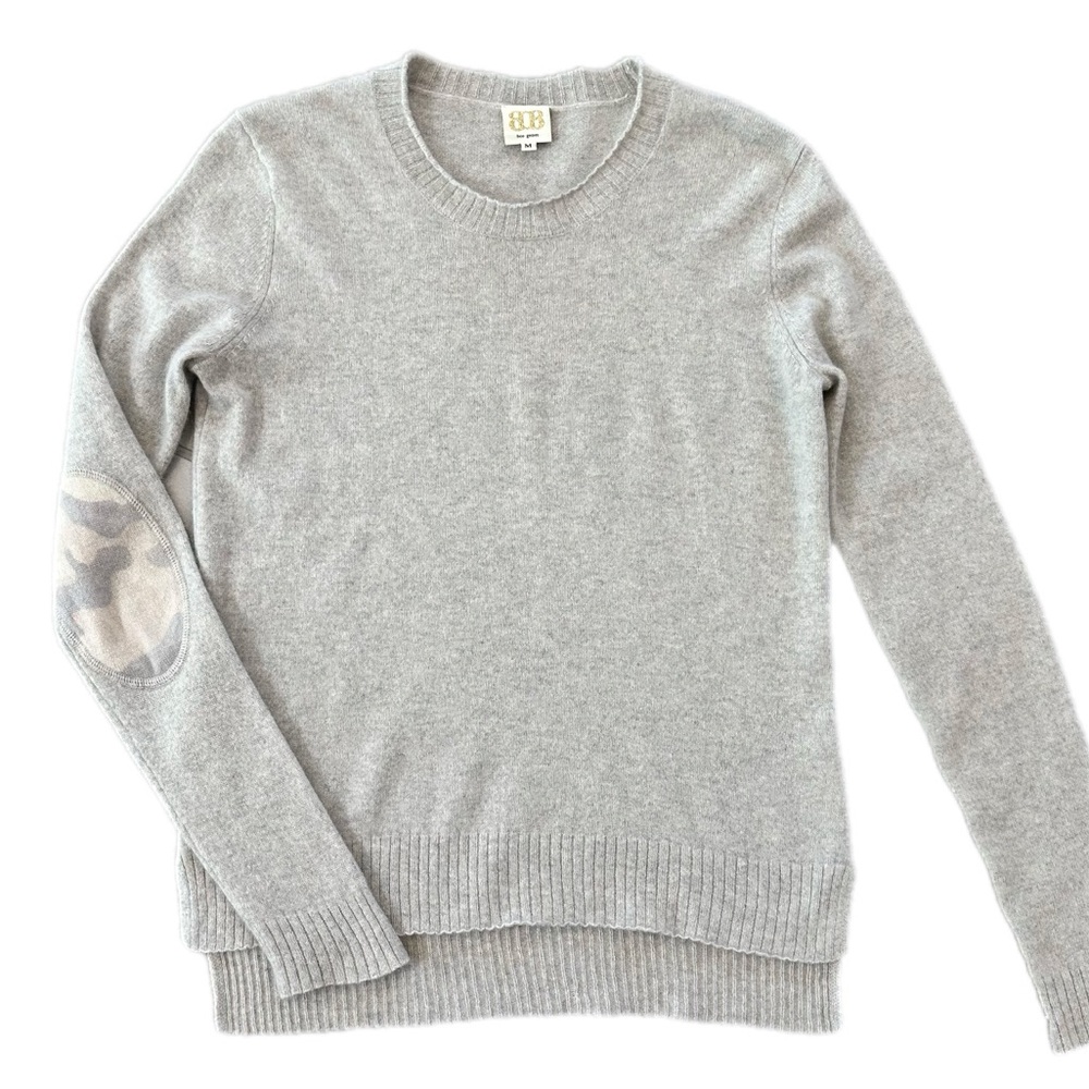 Boo Gemes 100% Cashmere Sweater – Women’s M – Light Gray w/ Camo Elbow Patch